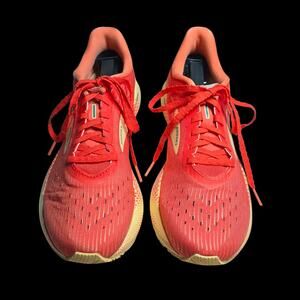 Brooks Women's Hyperion Tempo Running Shoes Coral, Size 9.5